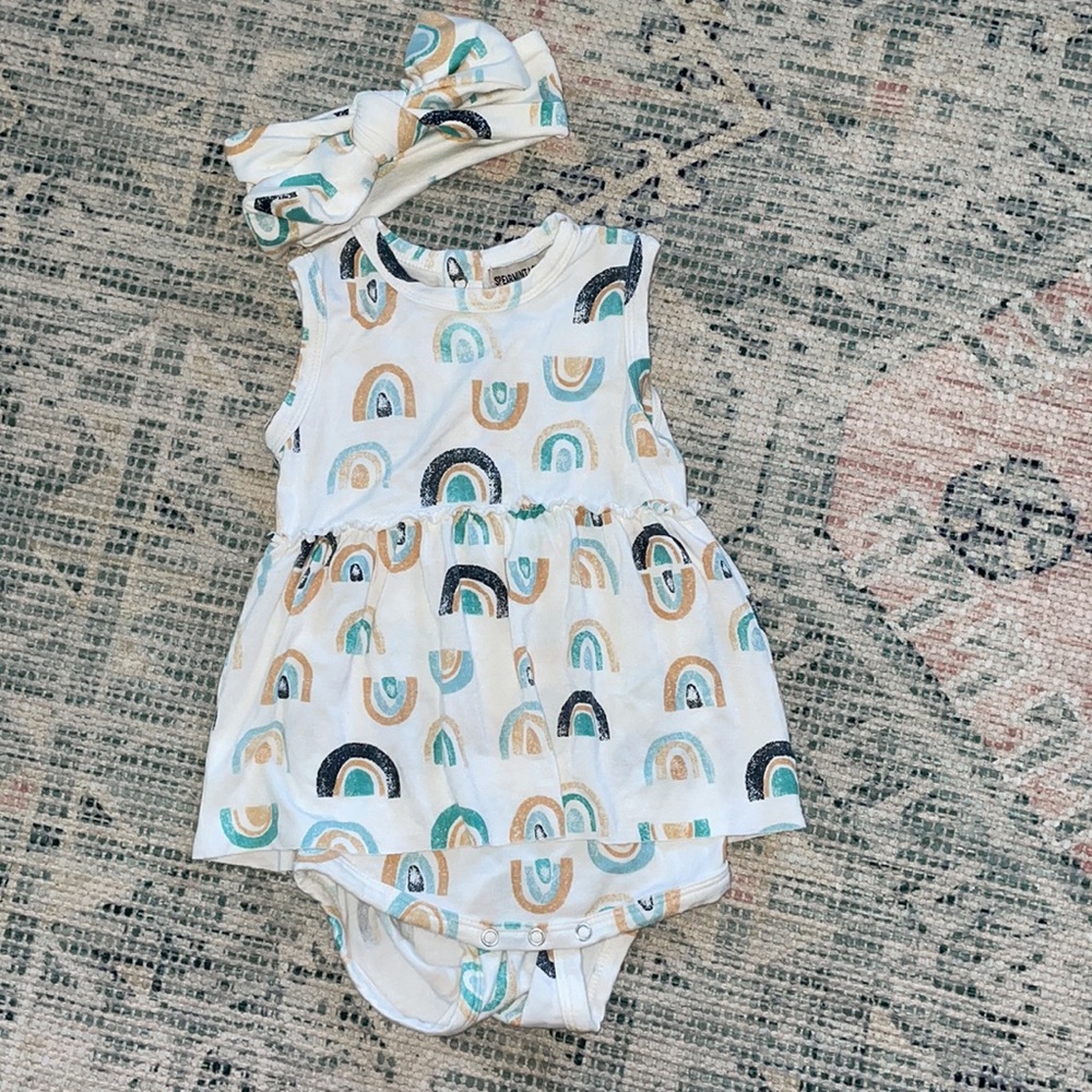 Spearmint love outfit with matching bow